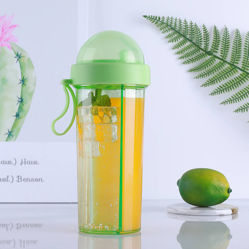 High-value net red double drinking cup plastic leak-proof couple separated straw water cup children cute children students wholesale