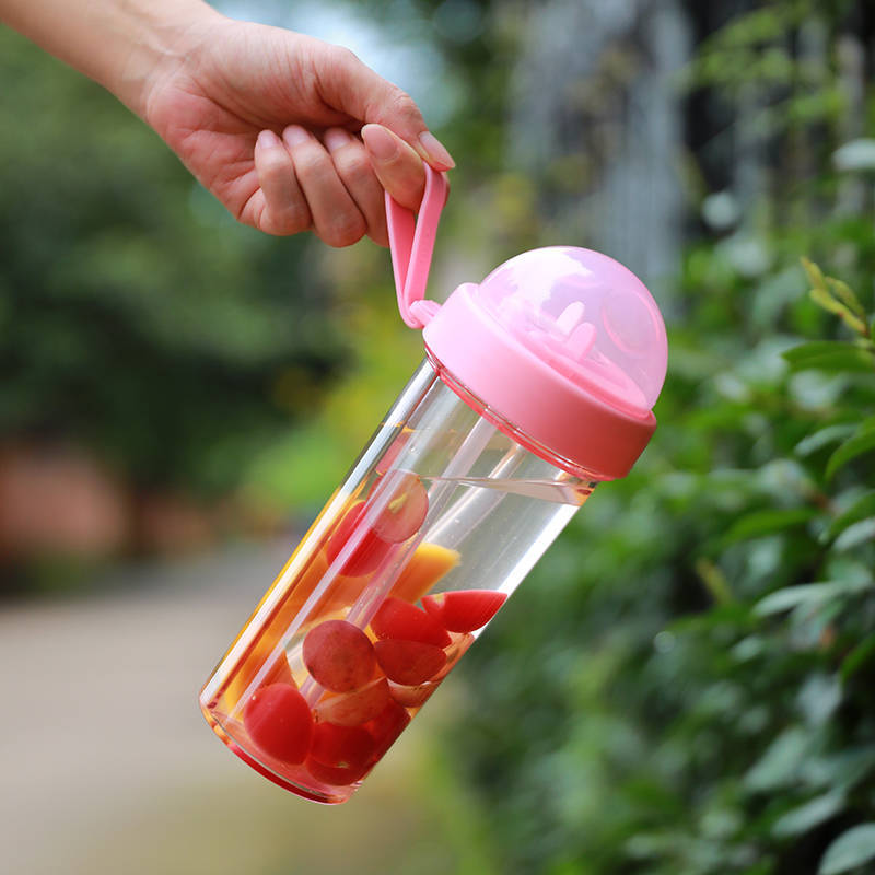 High-value net red double drinking cup plastic leak-proof couple separated straw water cup children cute children students wholesale